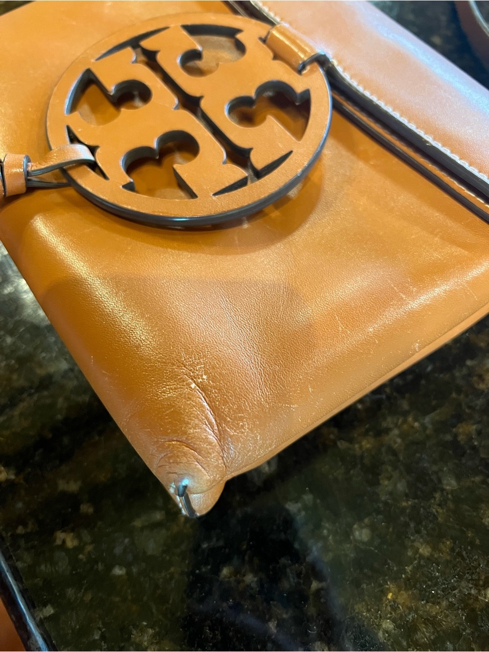 Tory Burch Tan Leather Logo Crossbody Bag - Picture 2 of 8